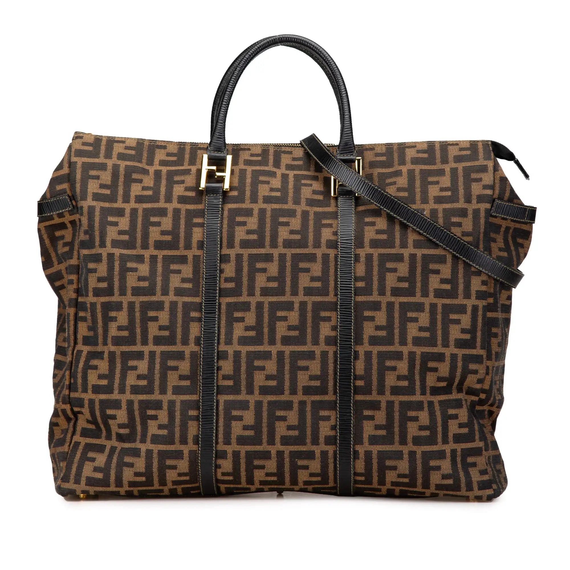 Die zeitlose Eleganz: Fendi Reisetasche im ikonischen Zucca-Muster