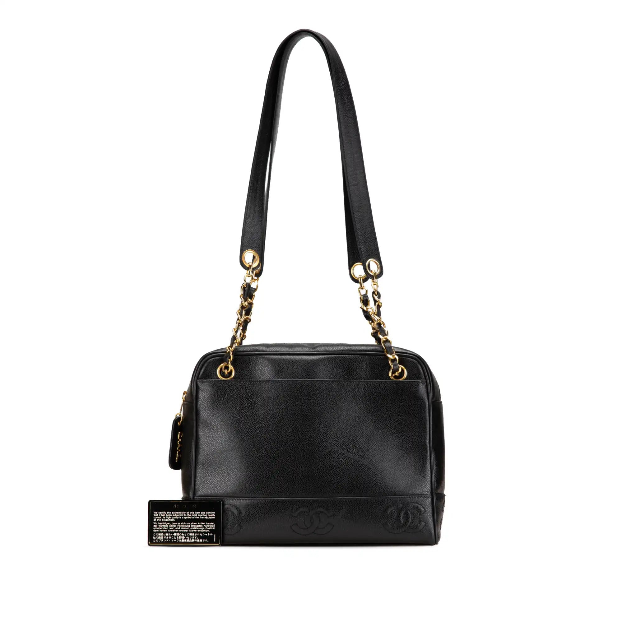 <h1>Die Zeitlose Eleganz: Chanel Triple CC Chain Tote – Das Erbe von Coco Chanel in Caviar-Leder</h1>