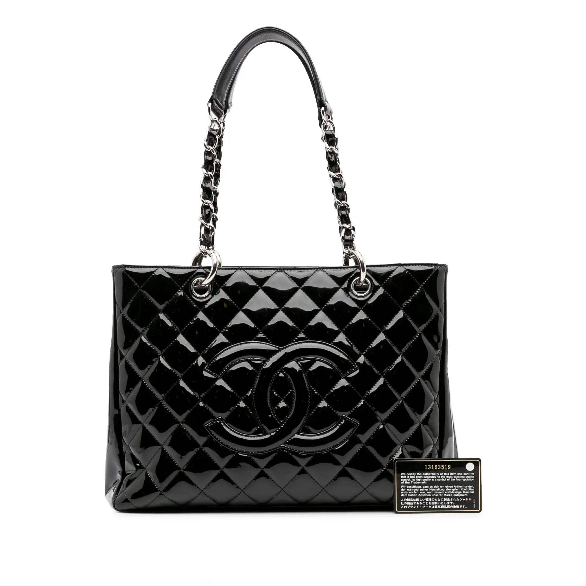 Zeitlose Eleganz: Die Chanel GST in schwarzem Lackleder – Ein verlorener Schatz der Modewelt