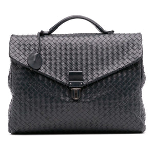 Das Erbe der Handwerkskunst: Die Bottega Veneta Intrecciato Aktentasche in zeitlosem Blau