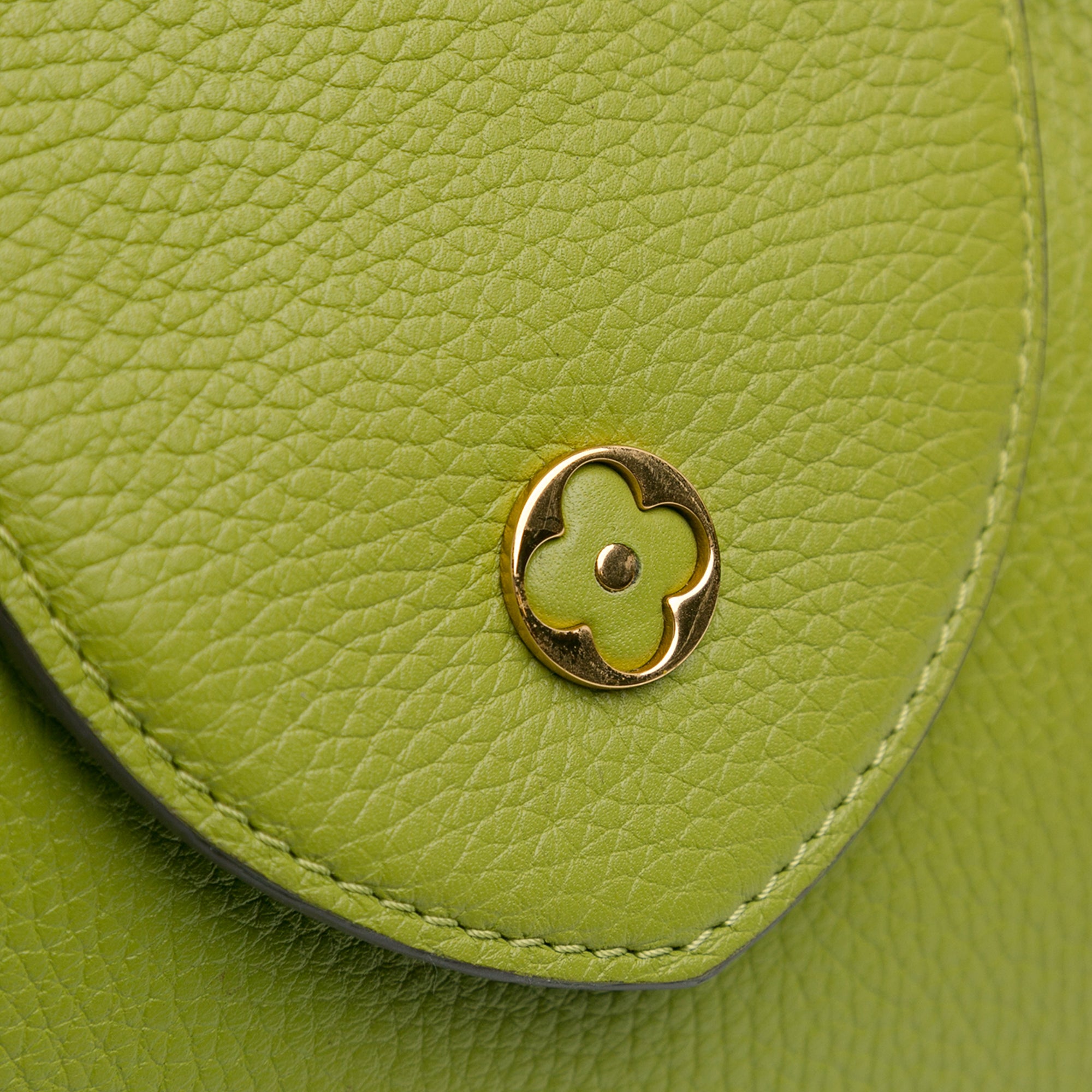 Louis Vuitton Capucines MM Green Taurillon