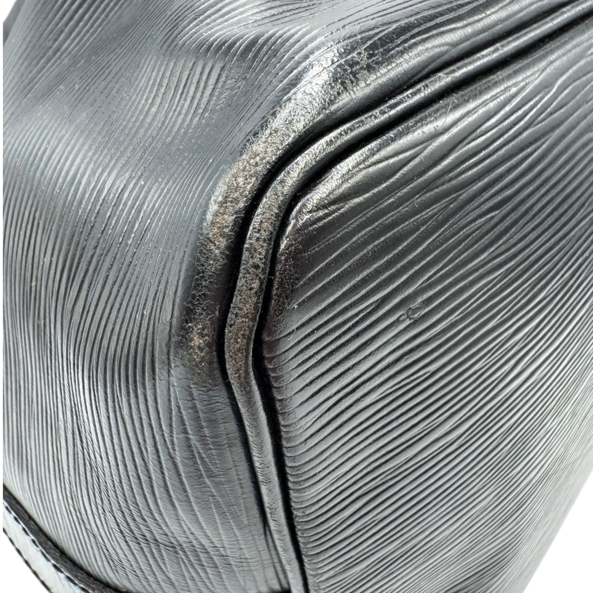 Louis Vuitton Petit Noé Black Epi