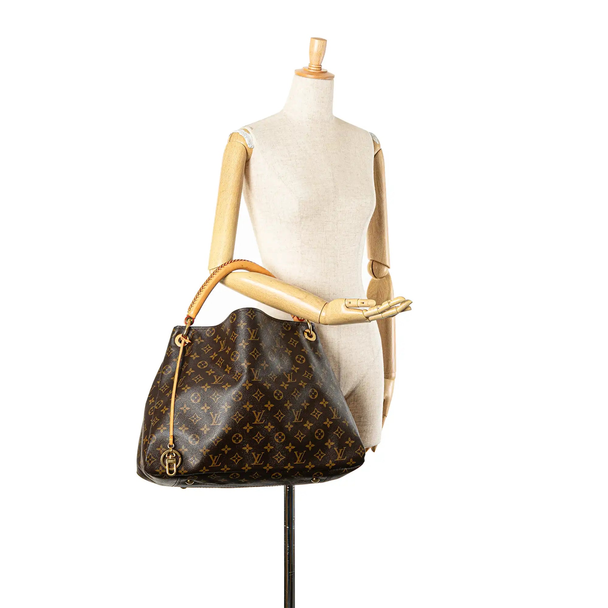 Louis Vuitton Artsy MM Monogram Canvas