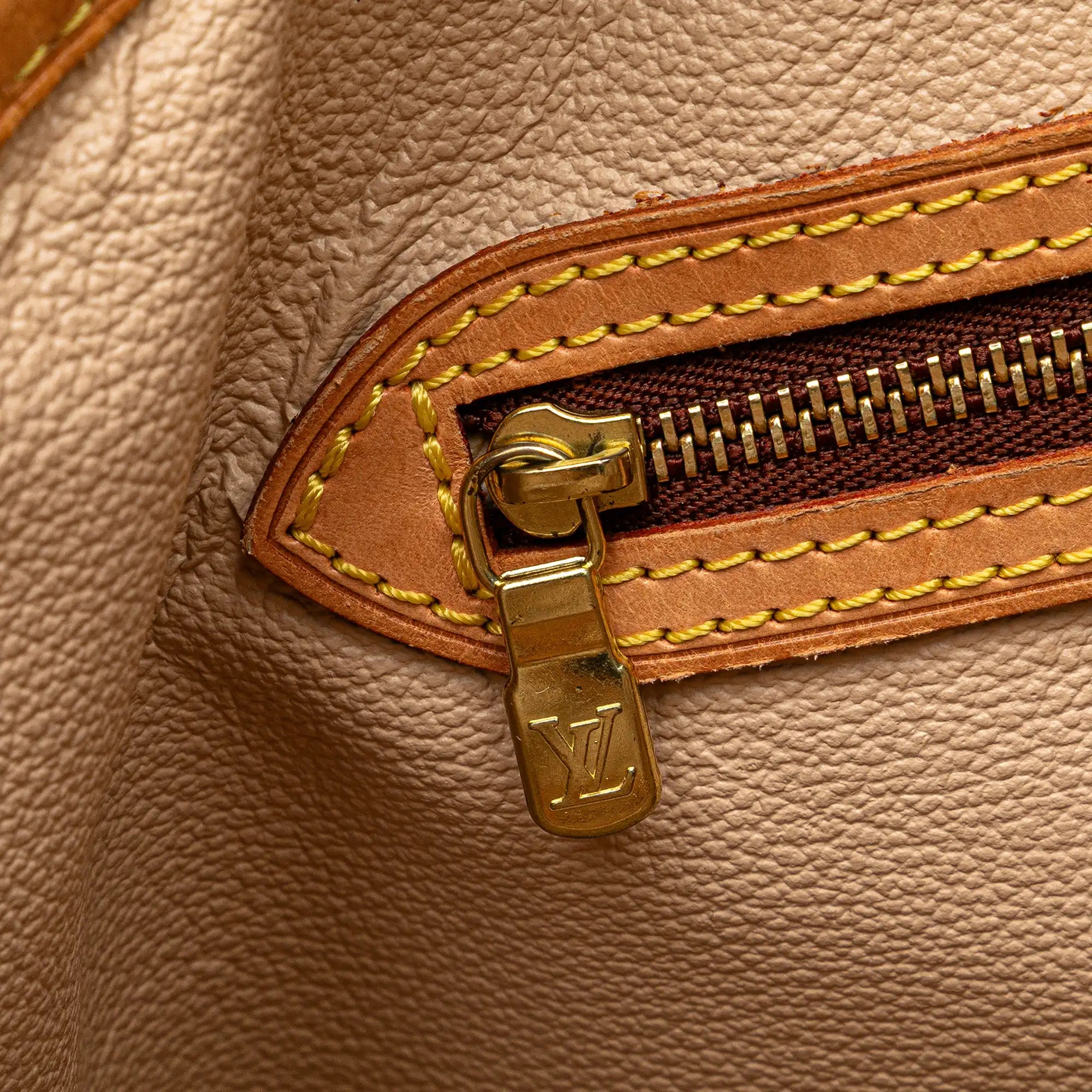 Louis Vuitton Bucket GM Monogram Canvas
