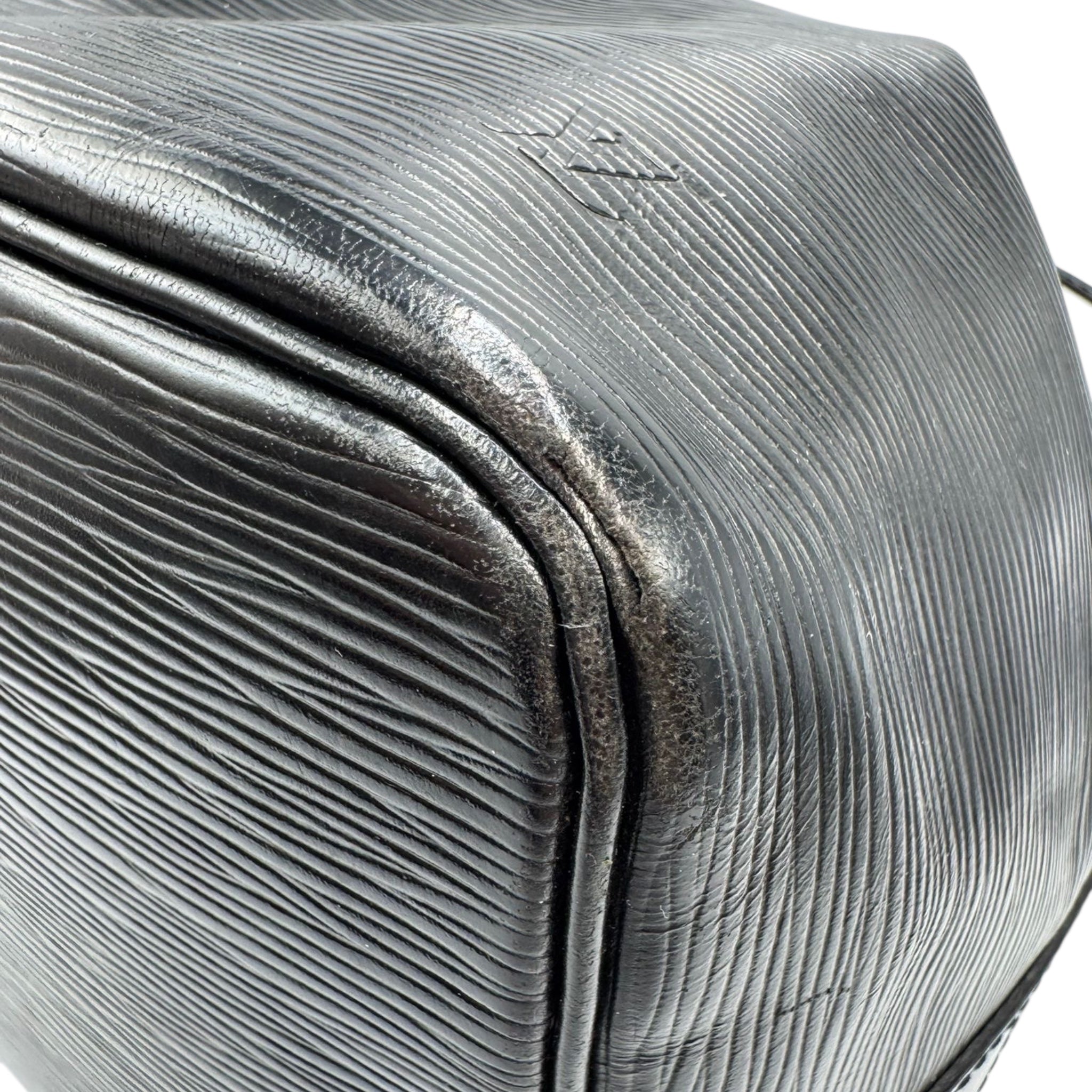 Louis Vuitton Petit Noé Black Epi