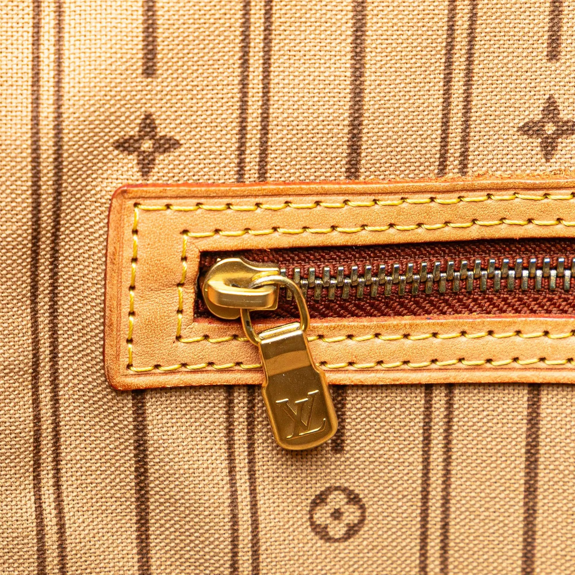 Louis Vuitton Neverfull MM Monogram Canvas