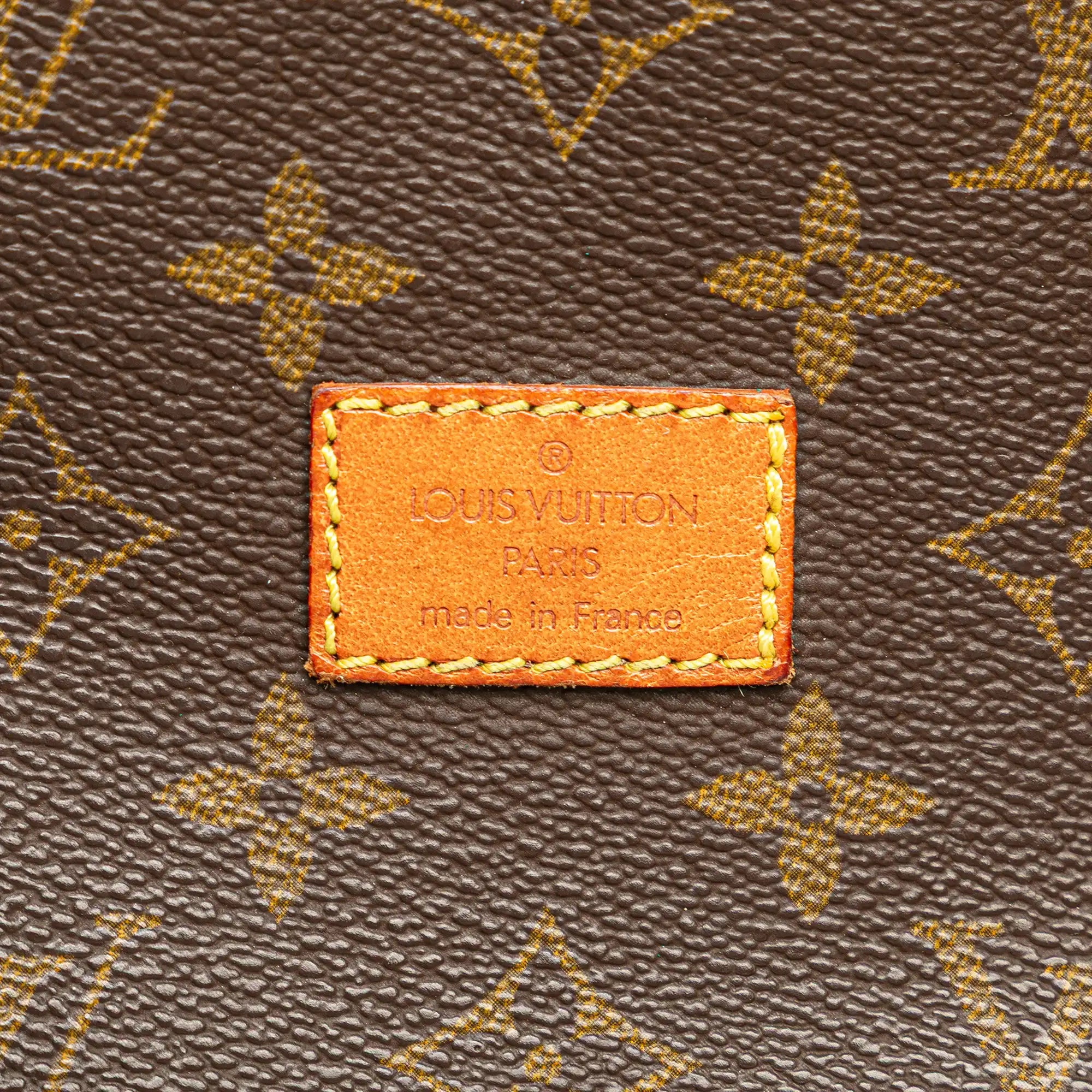 Louis Vuitton Saumur 30 Monogram Canvas