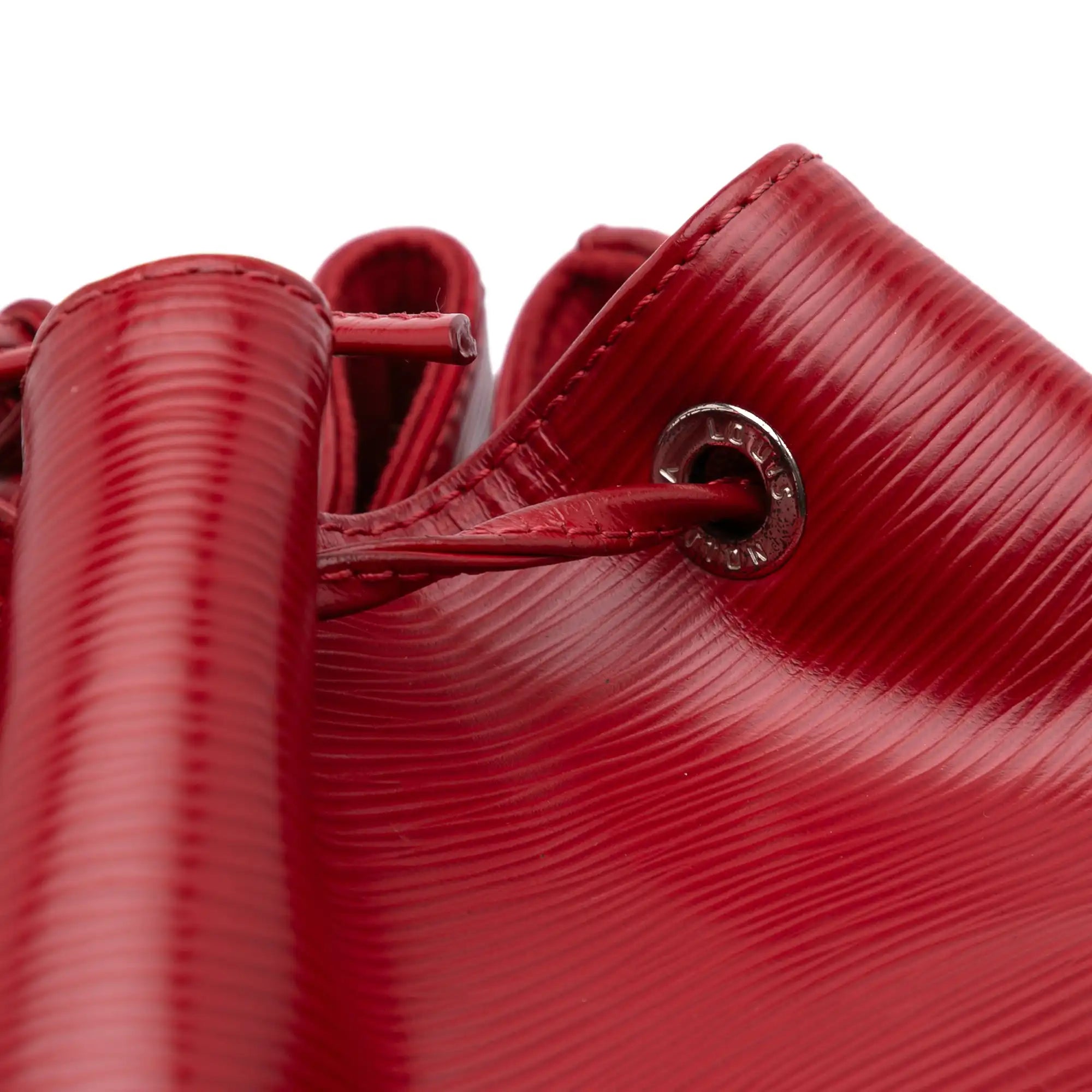 Louis Vuitton Petit Noé Red Epi