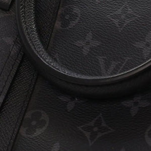 Louis Vuitton Keepall 50 Bandoulière Black Taigarama