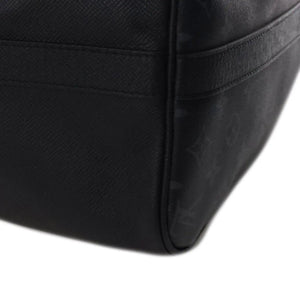 Louis Vuitton Keepall 50 Bandoulière Black Taigarama