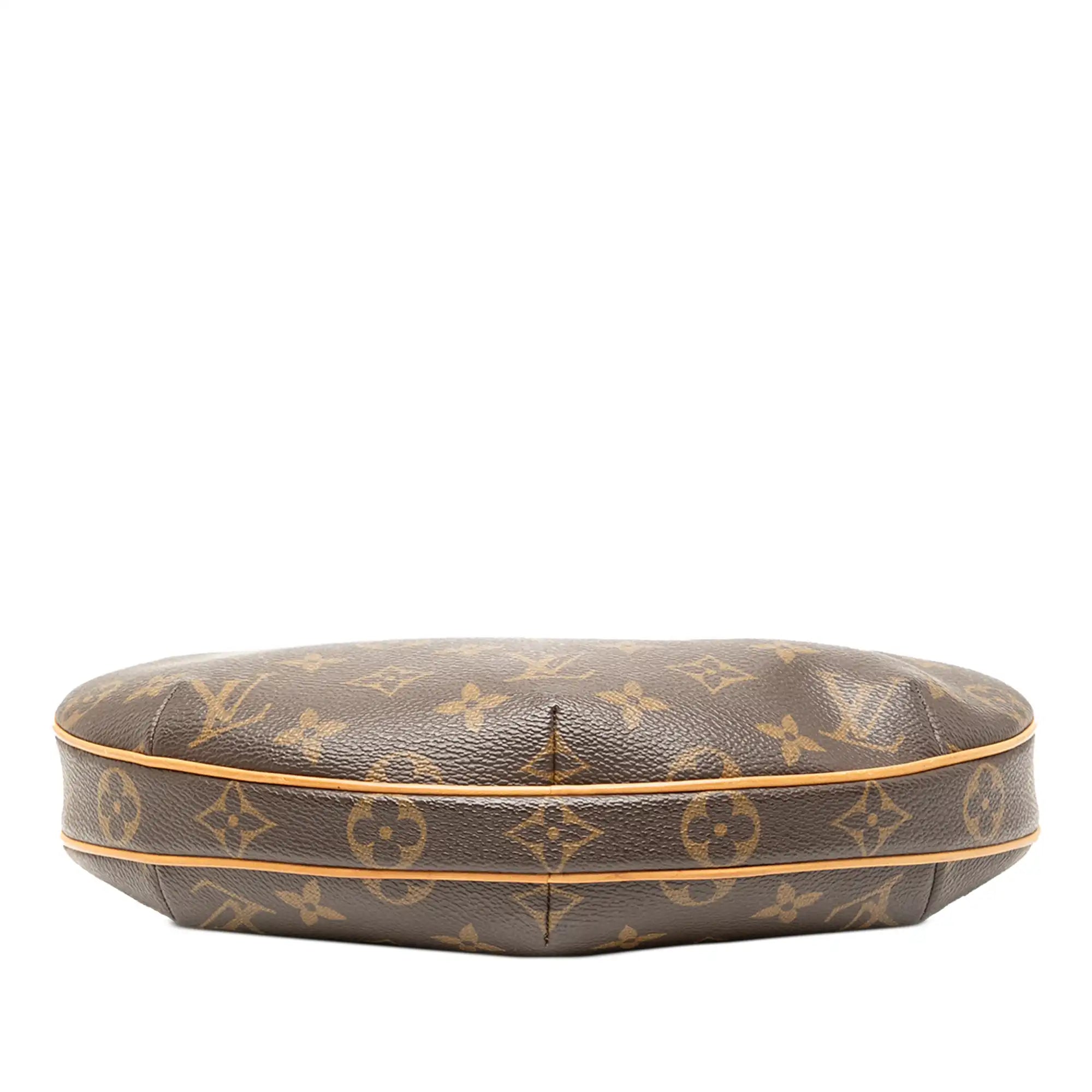 Louis Vuitton Croissant PM Monogram Canvas