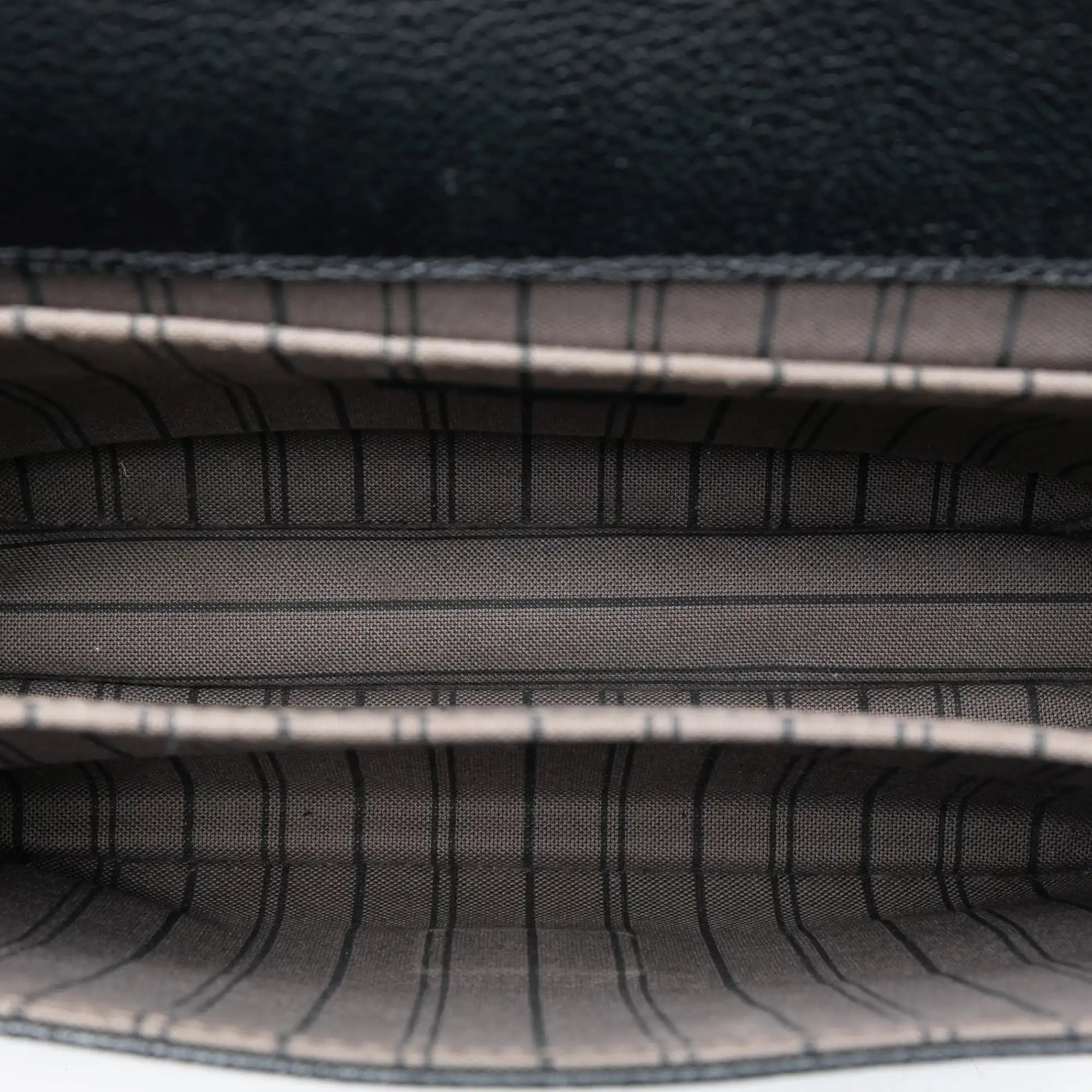 Louis Vuitton Pochette Métis Black Monogram Empreinte