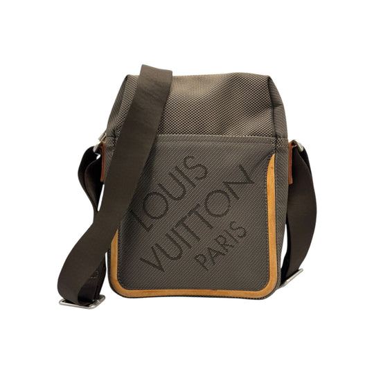 Louis Vuitton Earth Messenger Bag Damier Geant Canvas