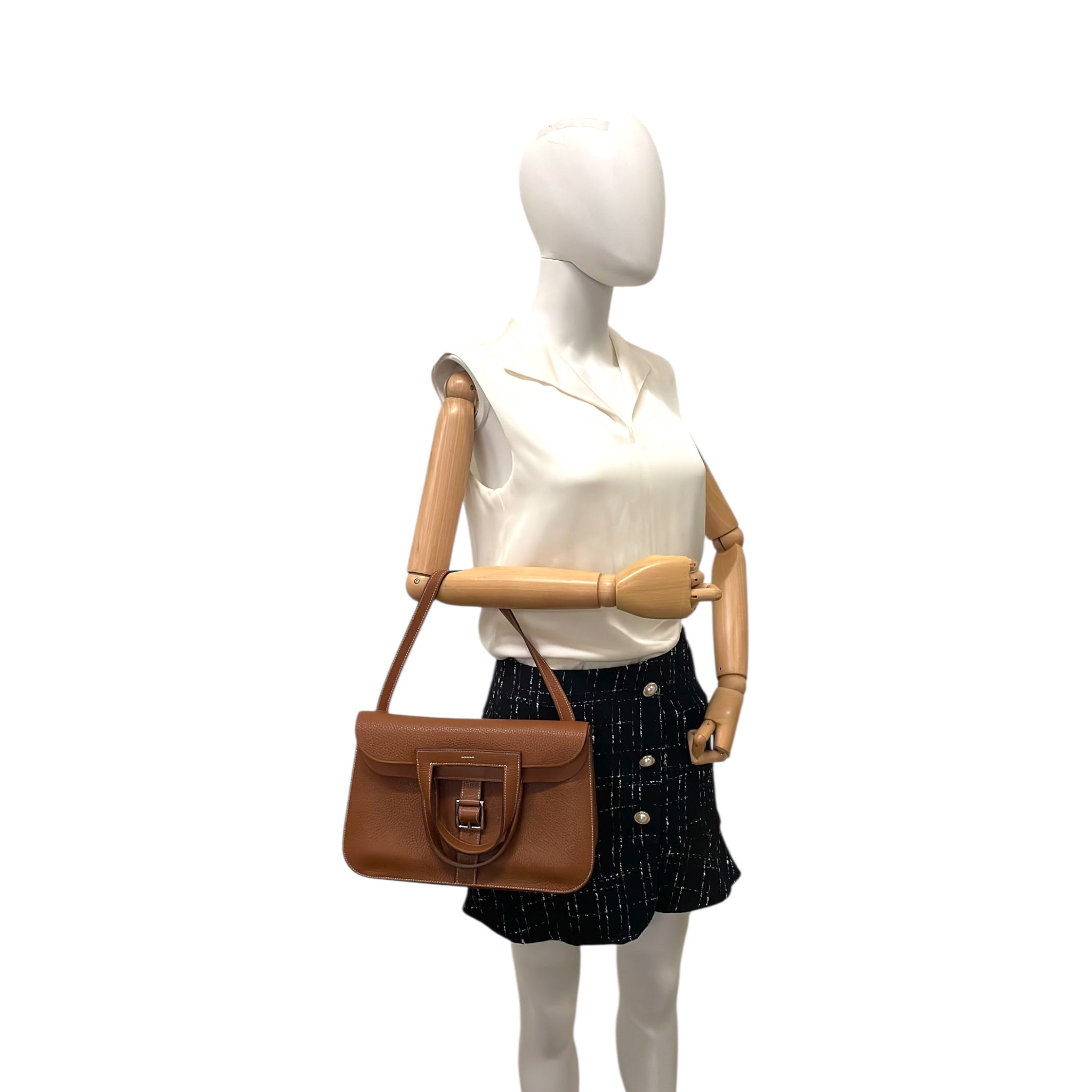 Hermès Halzan 31 Camel Clemence