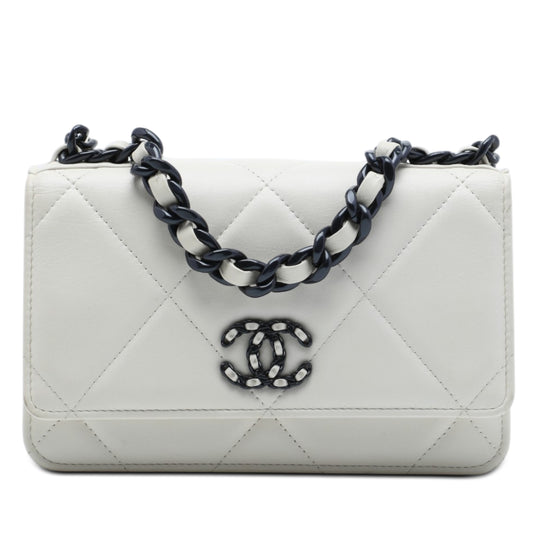 Chanel Chanel 19 Wallet On Chain White Lambskin