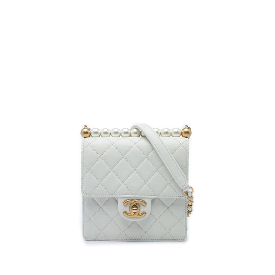 Chanel Chic Pearls Flap Small White Quilted Lambskin