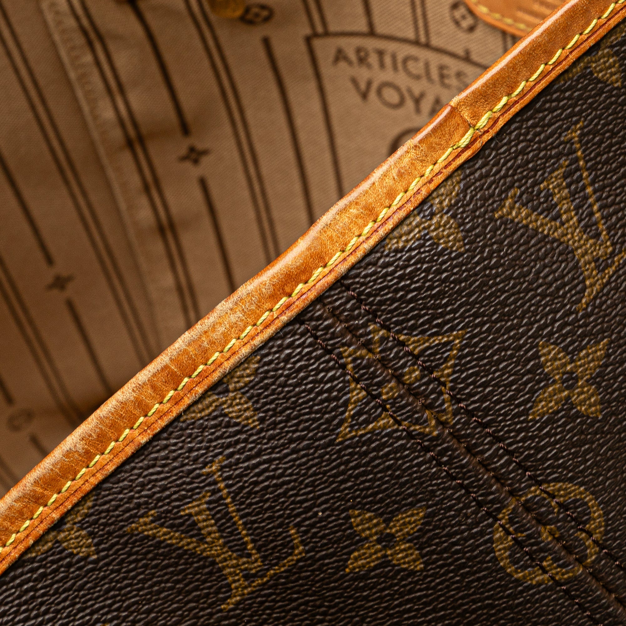 Louis Vuitton Neverfull MM Monogram Canvas