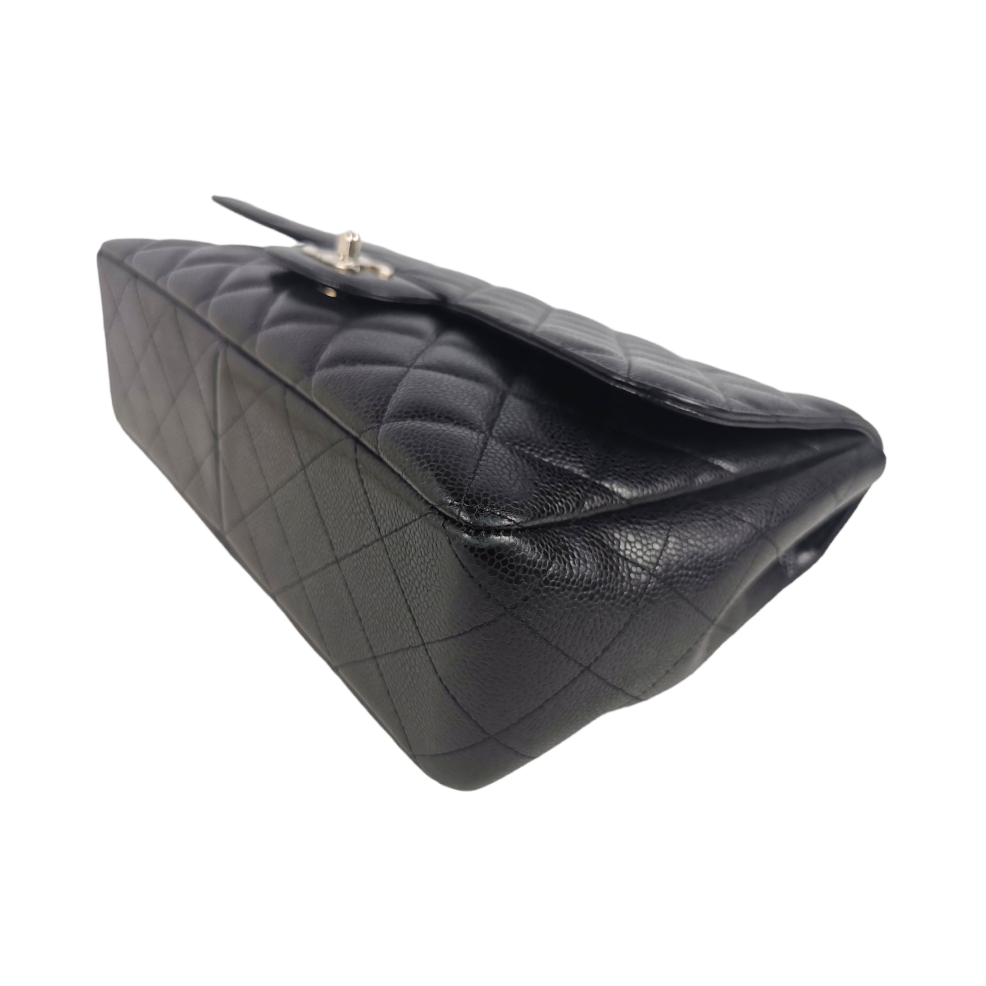 chanel classic jumbo flap bag black