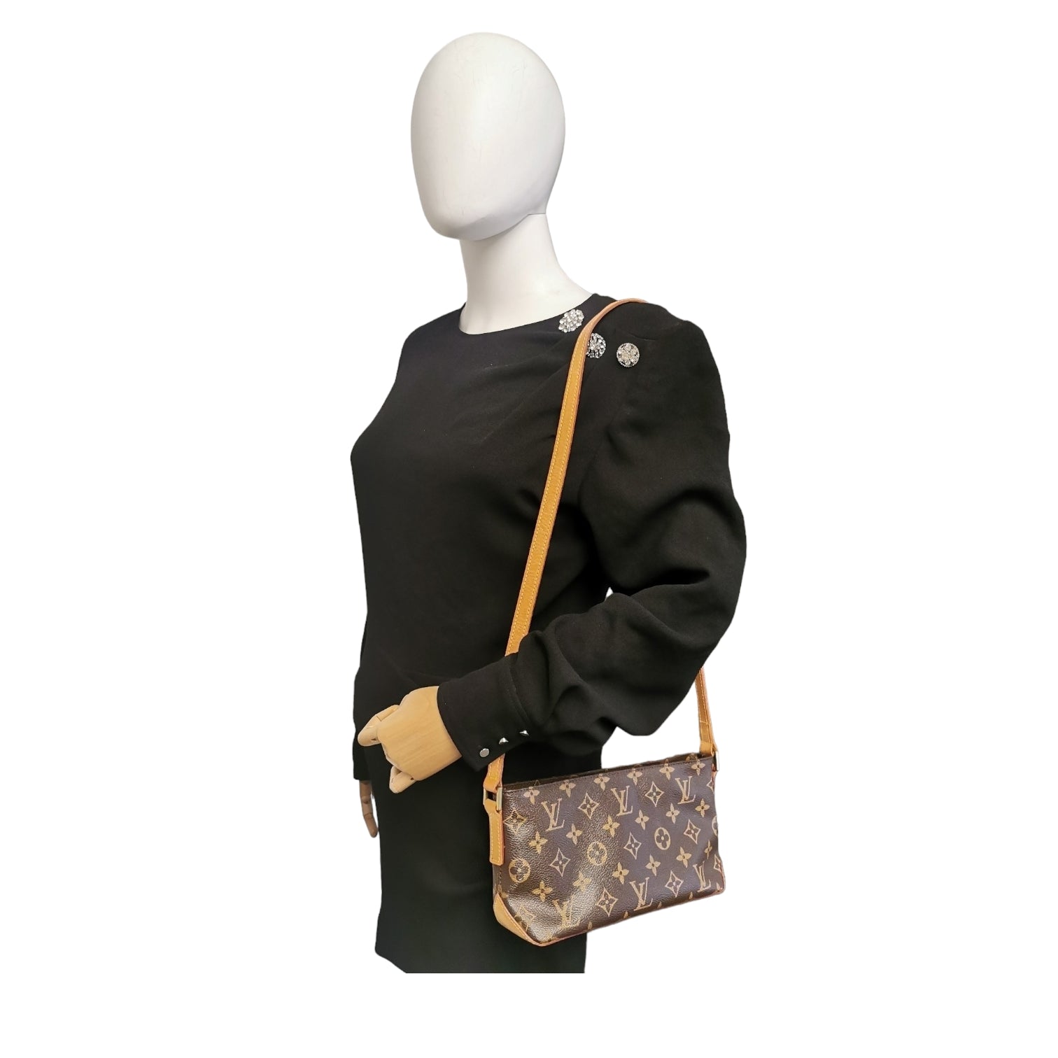 LOUIS VUITTON Bandouliere Shoulder Strap in Reverse Monogram - More Than  You Can Imagine