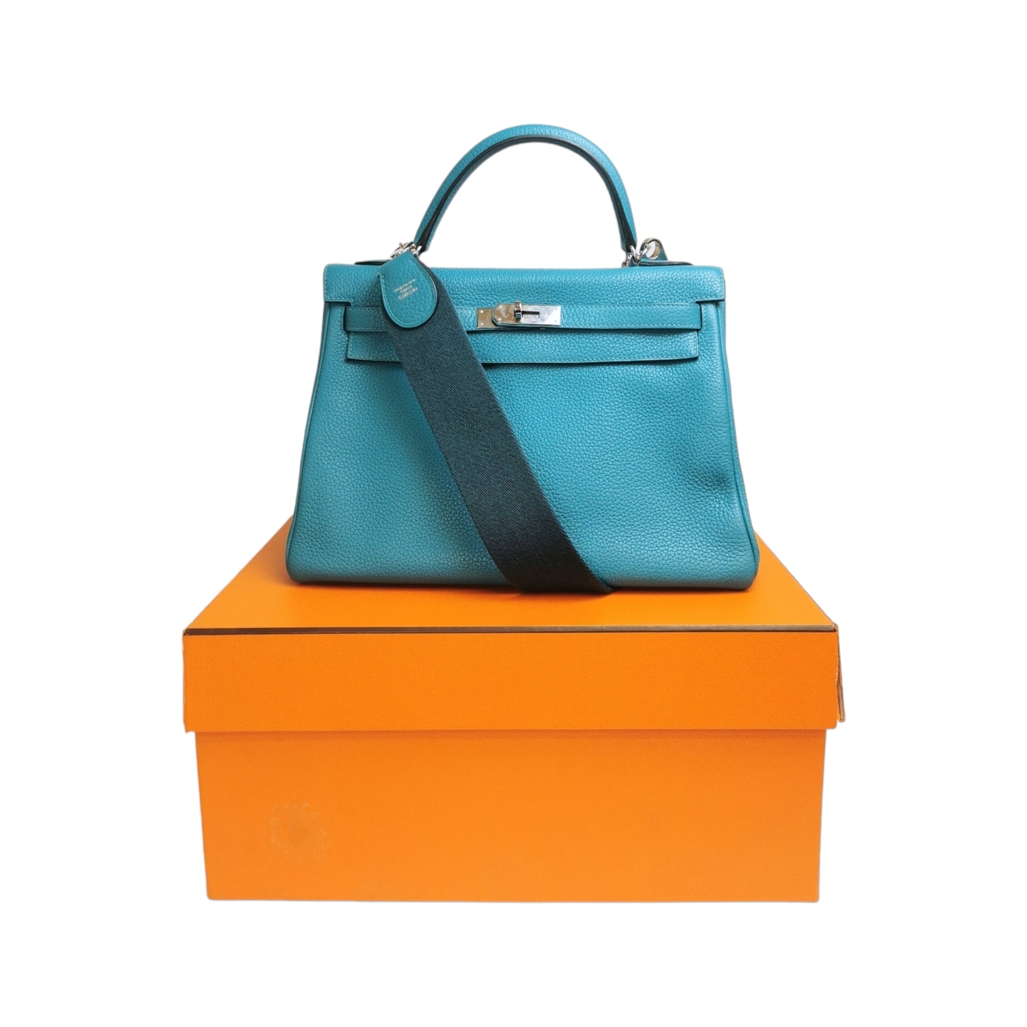 All You Need To Know About the Hermès Kelly Bag Family + Sizes