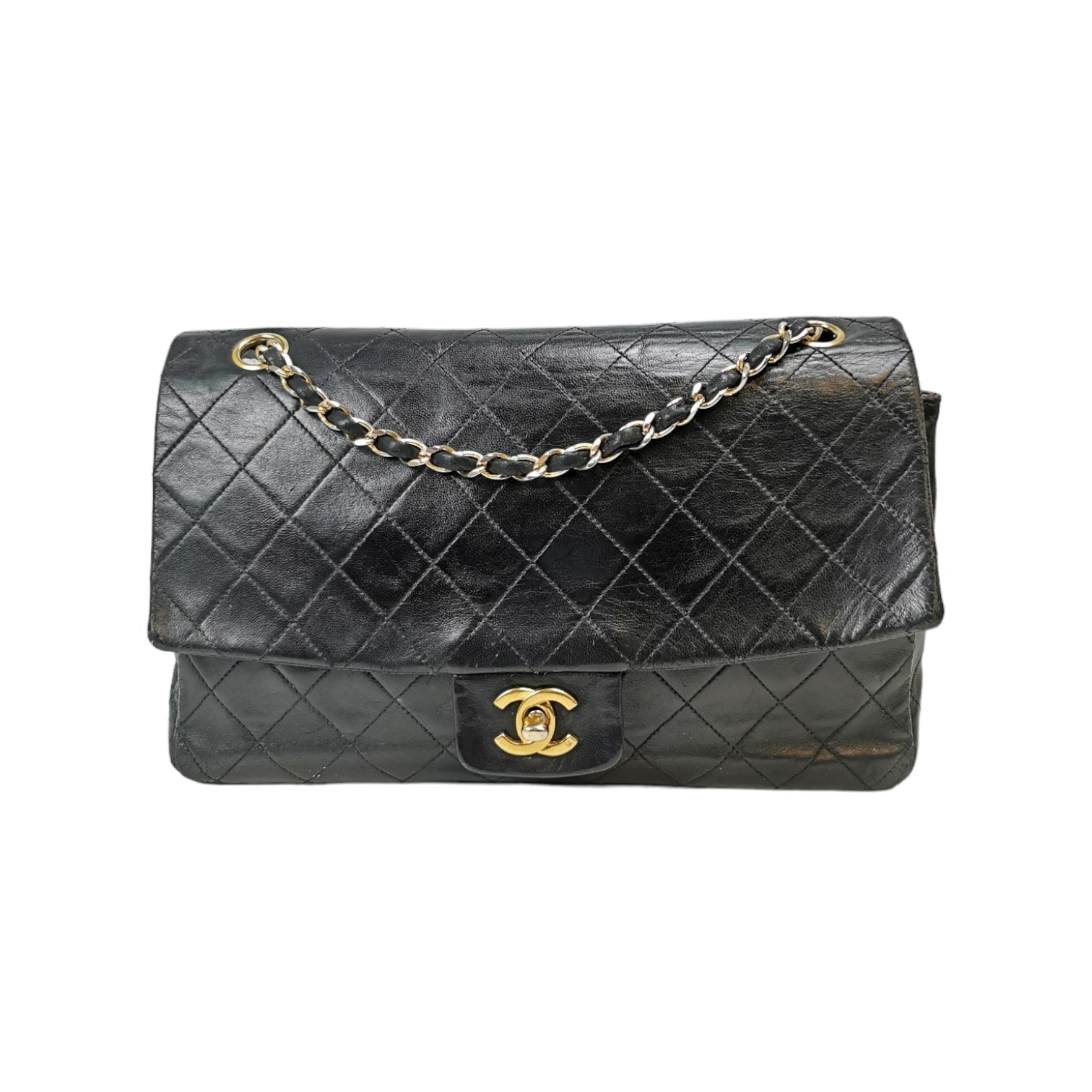 Chanel Boy new medium black ○ Labellov ○ Buy and Sell Authentic