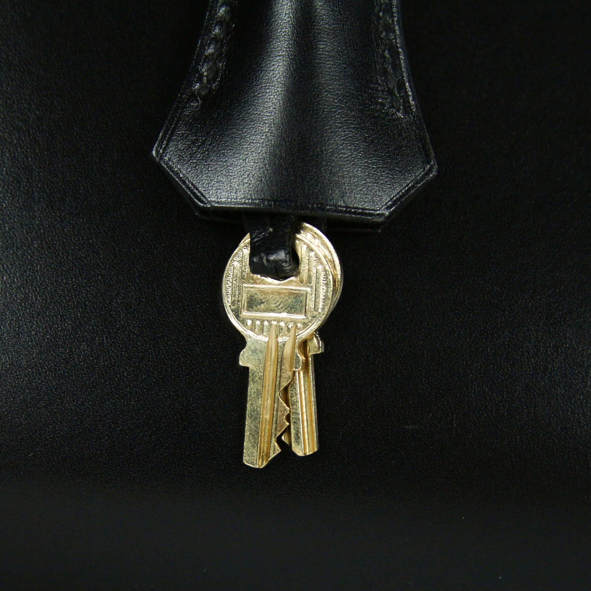 Hermès Kelly 35 Black Boxcalf Gold - Secondhandbags AG