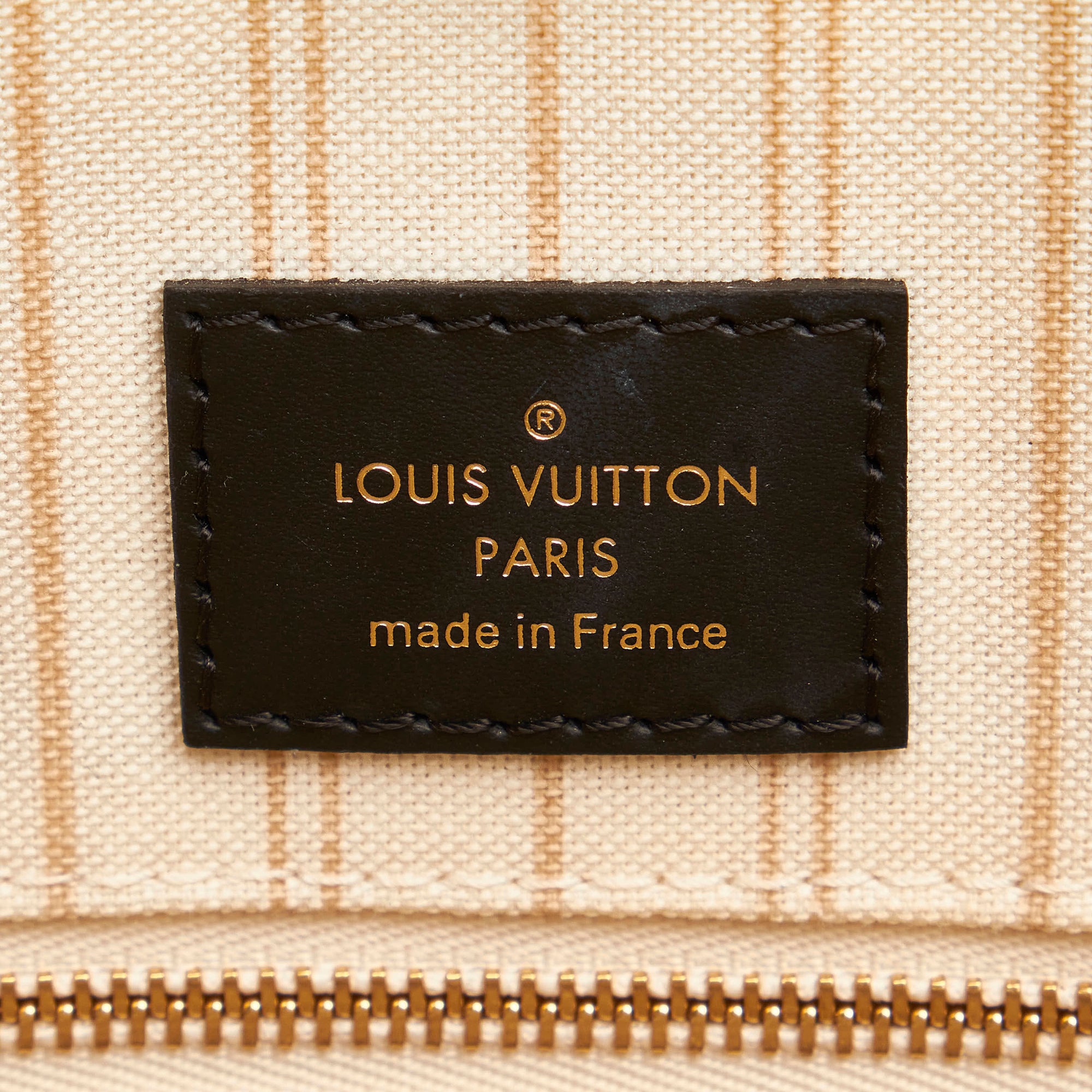 Louis Vuitton Giant Monogram Jungle Onthego w/ Tags